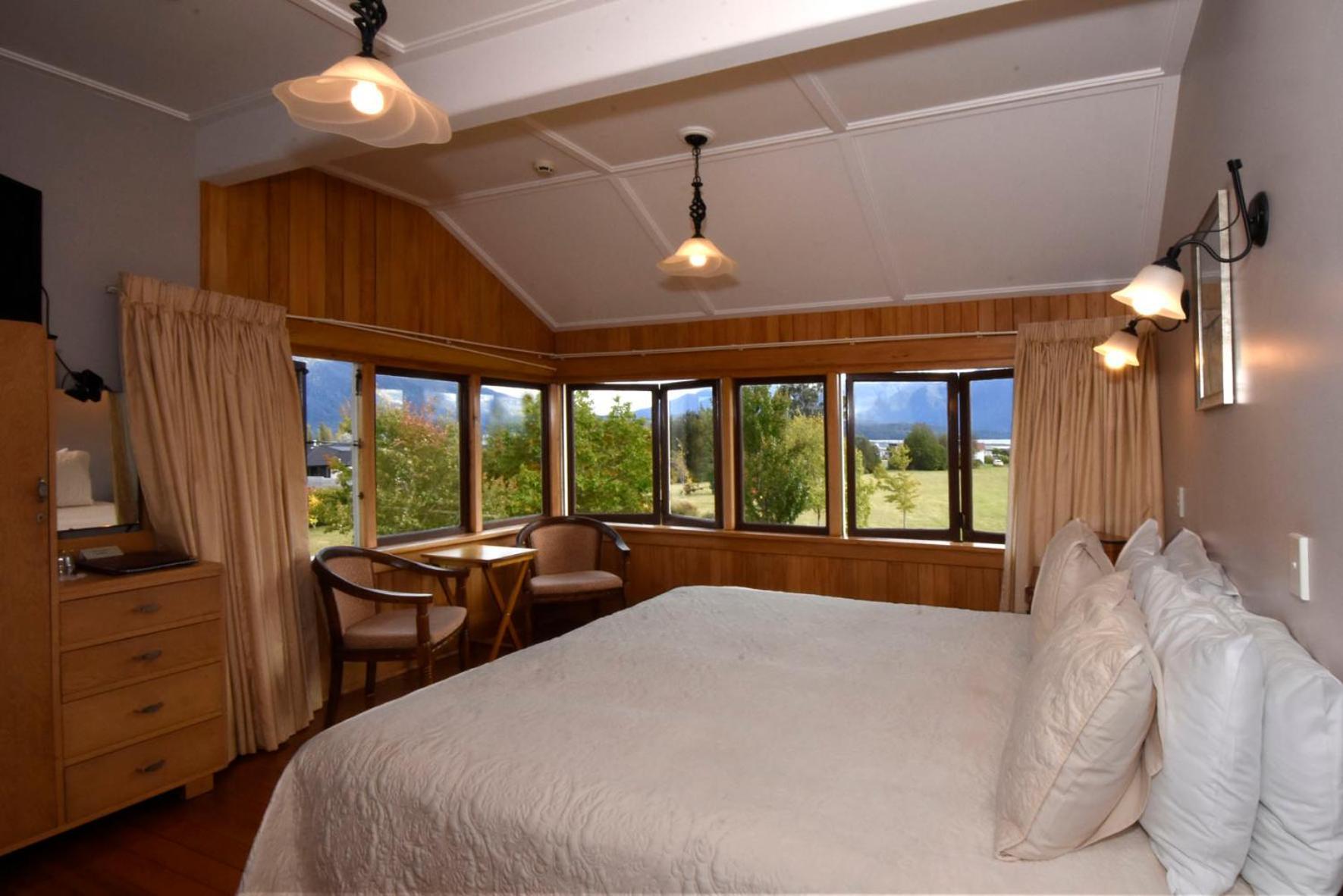 Te Anau Lodge Exterior photo